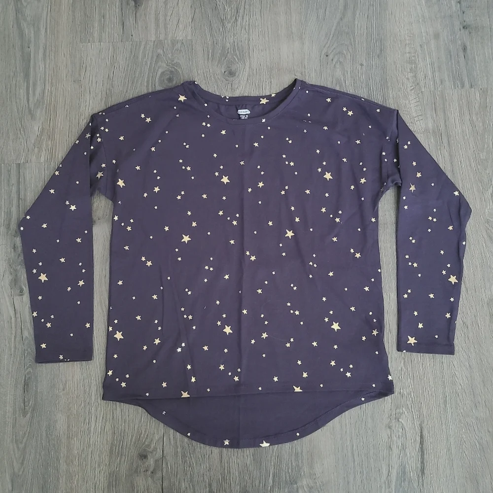Golden stars tee.